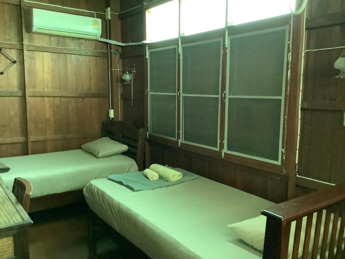 Tata Guesthouse Chiang Mai Exterior foto